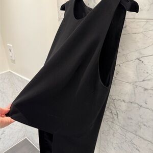 Elizabeth James Black Sleeveless